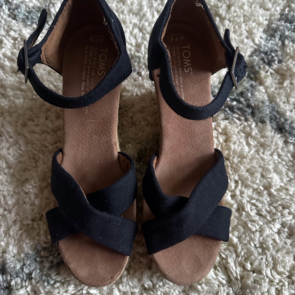 Toms Sienna Black Ankle Strap Espadrille Wedge Size 7.5